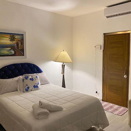 Only Room By Merengue House, 8 Minutos Airport Monte Adentro  Exteriör bild