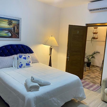 Only Room By Merengue House, 8 Minutos Airport Monte Adentro  Exteriör bild