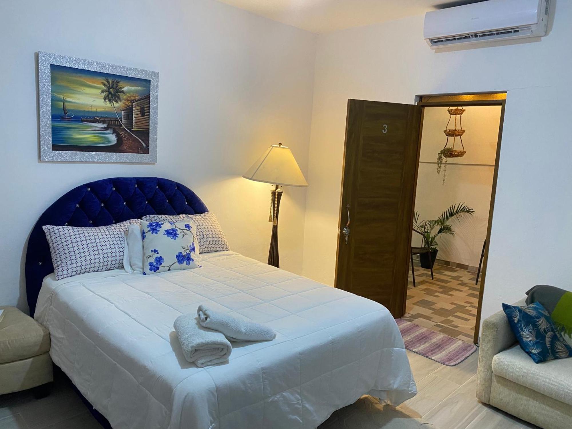 Only Room By Merengue House, 8 Minutos Airport Monte Adentro  Exteriör bild